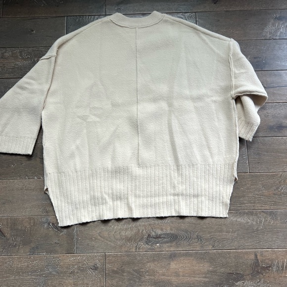 Free people sweater sz small - Picture 3 of 5